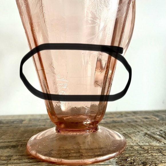 Jeanette cherry blossom pink depression glass water pitcher - Picture 5 of 6